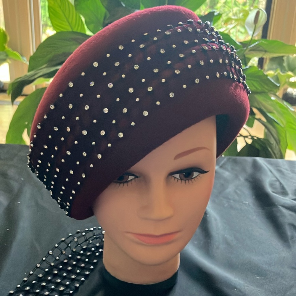 Elegant Burgundy Beret with Black Netting Rhinestone Accents